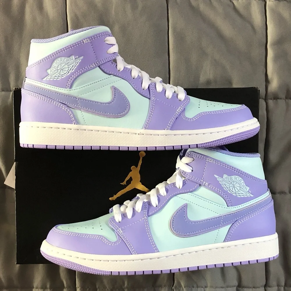 Jordan 1 Mid Purple Pulse/Arctic Punch - Picture 2 of 16